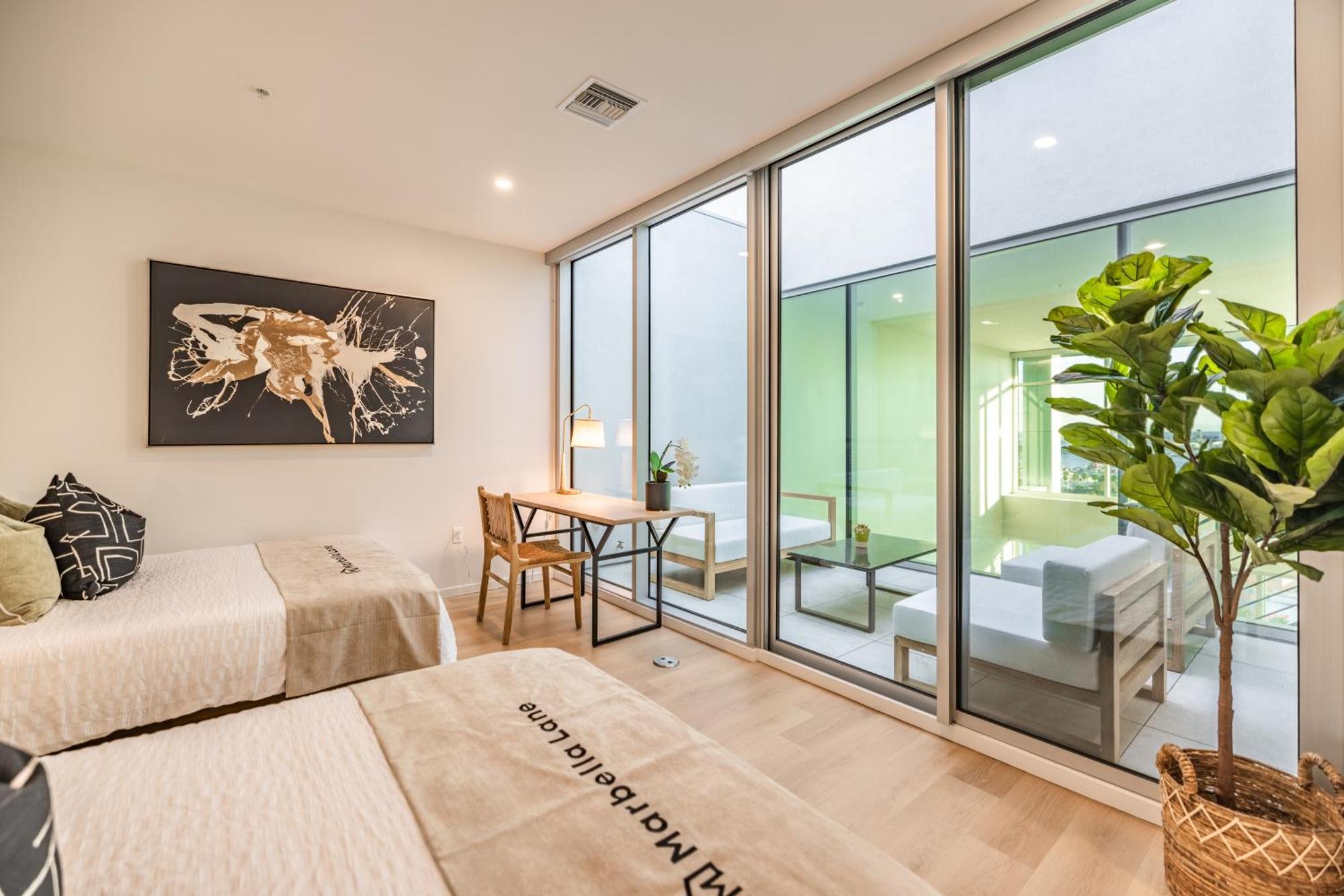 @ Marbella Lane - Penthouse W/ City & Ocean Views Лонг Бийч Екстериор снимка