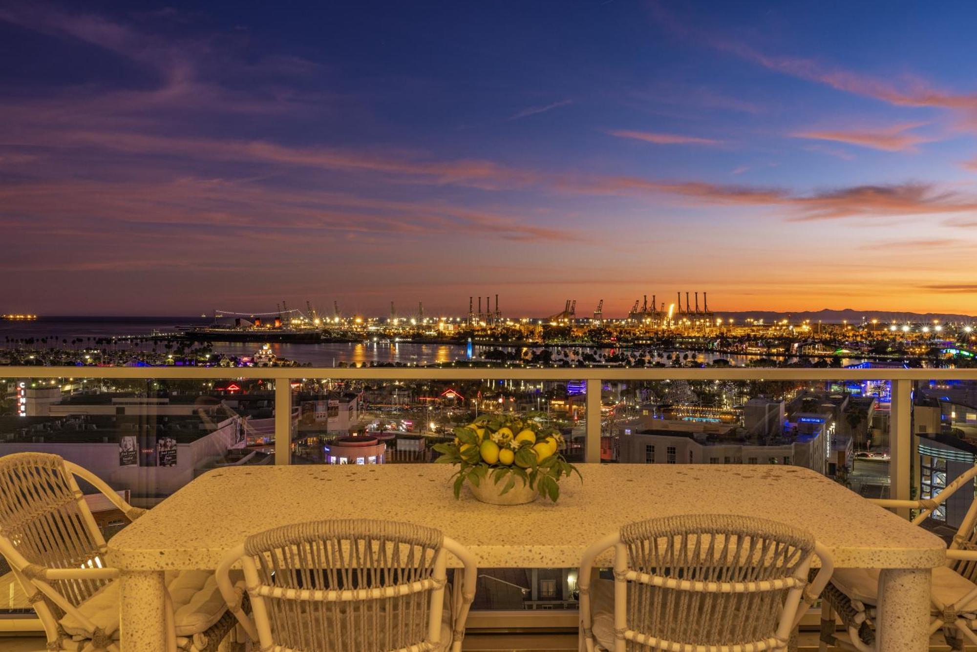 @ Marbella Lane - Penthouse W/ City & Ocean Views Лонг Бийч Екстериор снимка