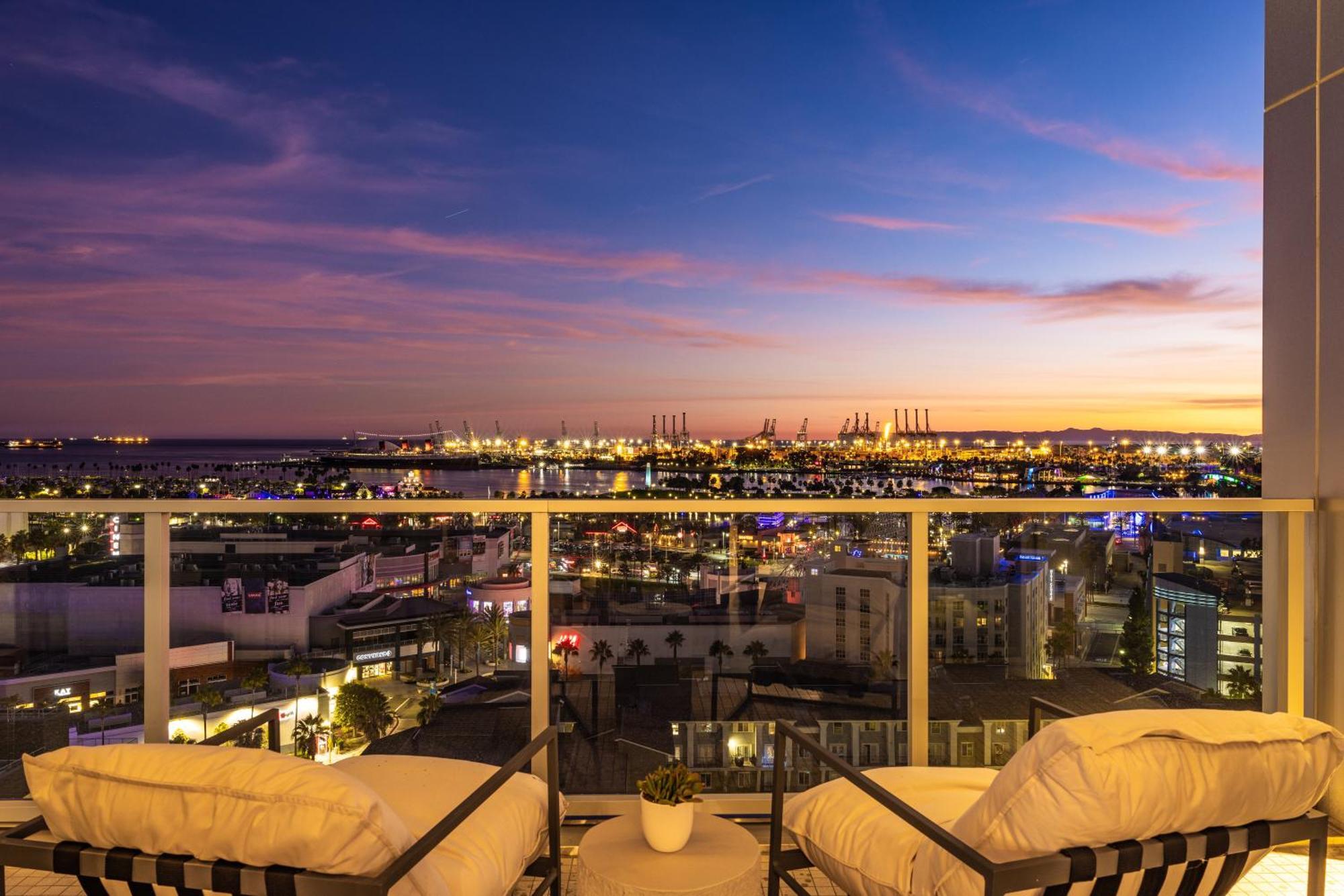 @ Marbella Lane - Penthouse W/ City & Ocean Views Лонг Бийч Екстериор снимка