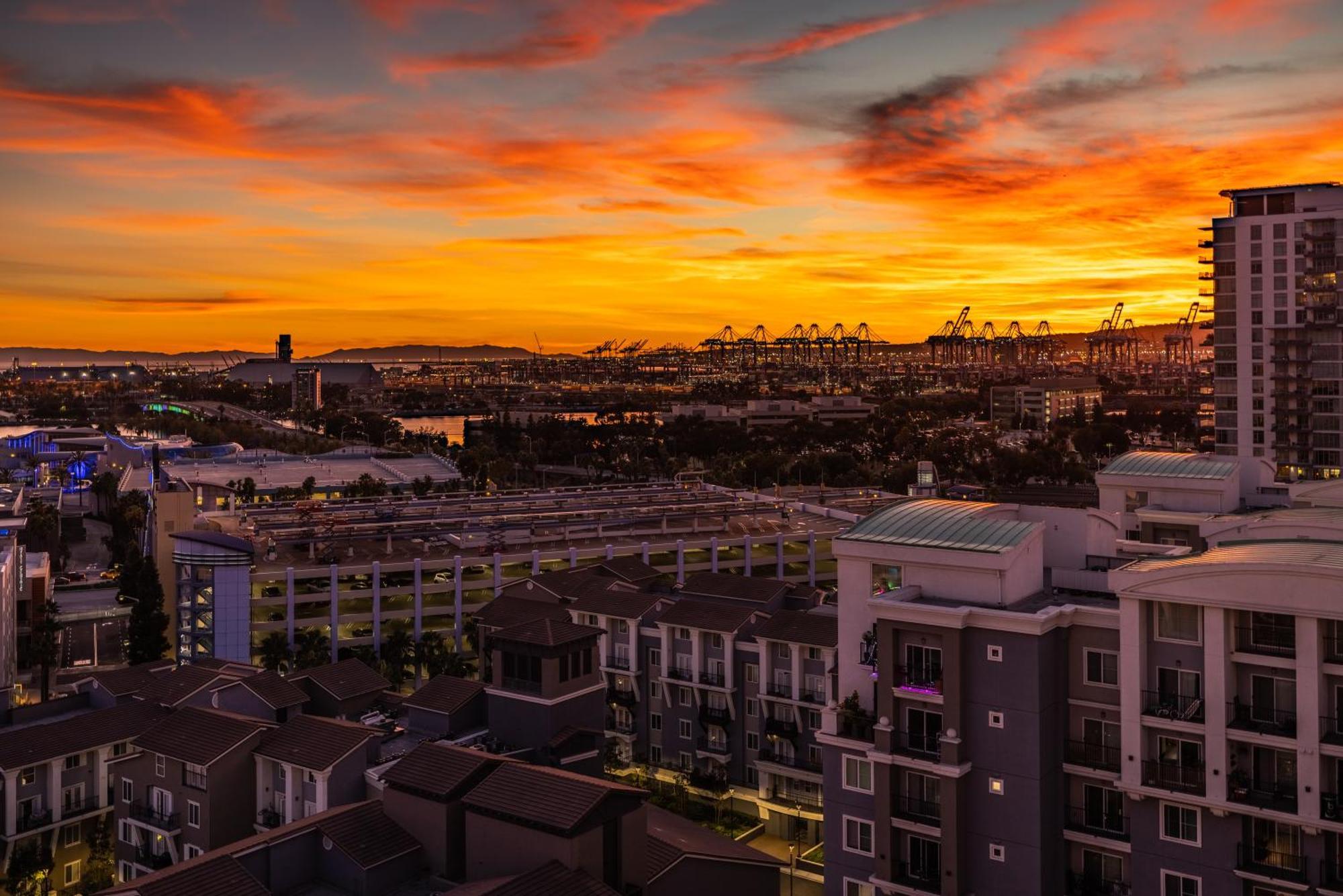 @ Marbella Lane - Penthouse W/ City & Ocean Views Лонг Бийч Екстериор снимка